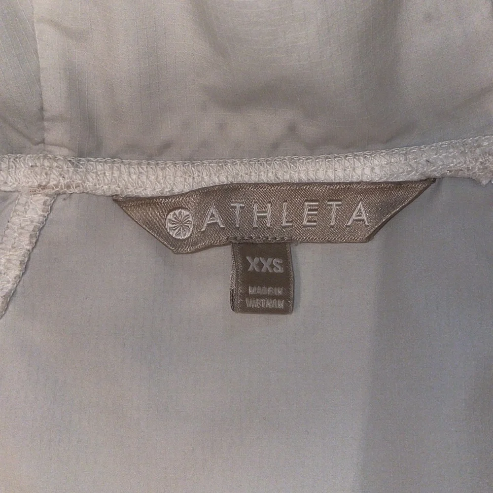 ATHLETA white hooded windbreaker jacket in women’s XXS - Picture 15 of 15
